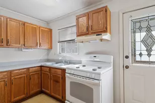 602 E 2nd St, Georgetown, TX 78626 - Photo 12