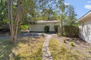 602 E 2nd St, Georgetown, TX 78626 - Photo 4