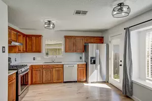 806 Ridge View Dr, Leander, TX 78641 - Photo 8