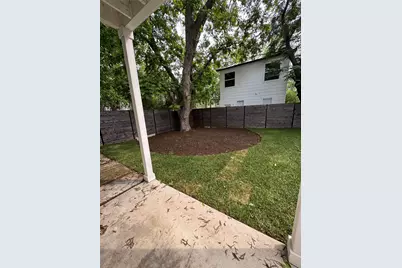 2811 Garwood Unit B Street #B, Austin, TX 78702 - Photo 2