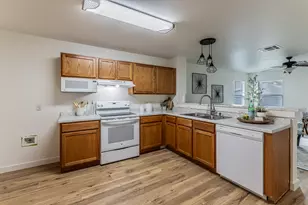 203 Wegstrom St, Hutto, TX 78634 - Photo 4