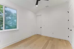 400 Post Rd Dr, Austin, TX 78704 - Photo 24