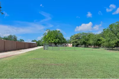 148 Meadows Drive, Elgin, TX 78621 - Photo 12