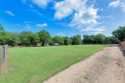 148 Meadows Drive, Elgin, TX 78621 - Photo 10