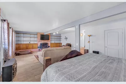 148 Meadows Drive, Elgin, TX 78621 - Photo 18