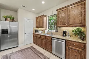 4704 Milburn Ln, Austin, TX 78702 - Photo 20