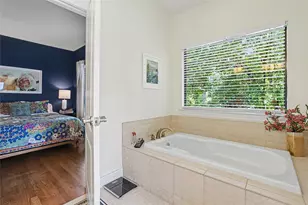 4704 Milburn Ln, Austin, TX 78702 - Photo 30