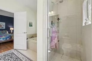 4704 Milburn Ln, Austin, TX 78702 - Photo 32