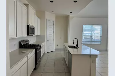 11204 Charger Way, Manor, TX 78653 - Photo 8