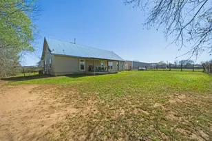 1516 Old Luling Rd, Lockhart, TX 78644 - Photo 24