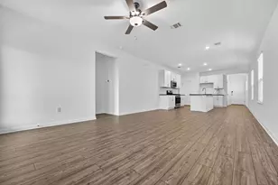 14130 Edna Maxine Walk, Del Valle, TX 78617 - Photo 6