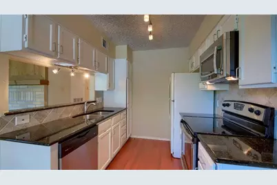 908 Poplar Street #203, Austin, TX 78705 - Photo 2