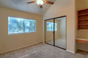908 Poplar St, Austin, TX 78705 - Photo 8