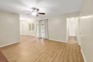 8609 Melshire Dr, Austin, TX 78757 - Photo 4