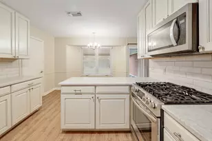 8609 Melshire Dr, Austin, TX 78757 - Photo 10