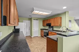6829 Walkup Ln, Austin, TX 78747 - Photo 8