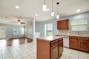 371 Bloomsbury Dr, Kyle, TX 78640 - Photo 6