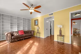 6631 Valleyside Rd, Austin, TX 78731 - Photo 14