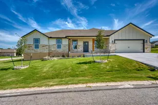 101 Olympia Hills Ct, Kingsland, TX 78639 - Photo 2