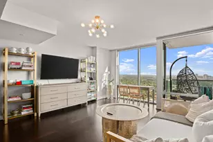 300 Bowie St, Austin, TX 78703 - Photo 4
