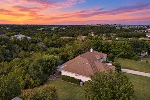 209 Overlook Ct, Georgetown, TX 78628 - Photo 38