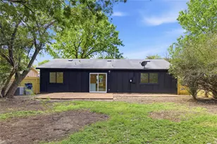 4400 Dovehill Dr, Austin, TX 78744 - Photo 34
