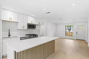 4400 Dovehill Dr, Austin, TX 78744 - Photo 6