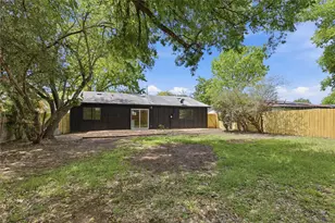 4400 Dovehill Dr, Austin, TX 78744 - Photo 32