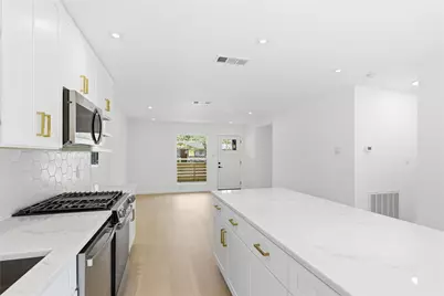 4400 Dovehill Drive, Austin, TX 78744 - Photo 8