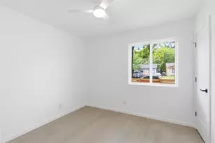 4400 Dovehill Dr, Austin, TX 78744 - Photo 28