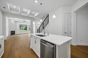 109 Beneteau Dr, Austin, TX 78738 - Photo 12