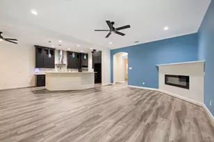 11715 Creek View Ln, Conroe, TX 77385 - Photo 10