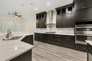 11715 Creek View Ln, Conroe, TX 77385 - Photo 12