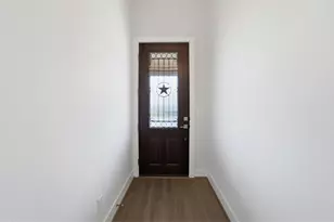 502 Los Aliso Ct, Liberty Hill, TX 78642 - Photo 2