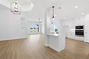 502 Los Aliso Ct, Liberty Hill, TX 78642 - Photo 18
