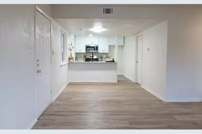 2401 Bucks Run #A, Austin, TX 78744 - Photo 2