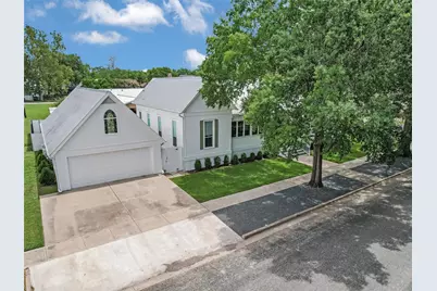 107 NE 4th Street, Smithville, TX 78957 - Photo 34