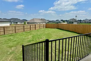 515 War Admiral Dr, Jarrell, TX 76537 - Photo 28
