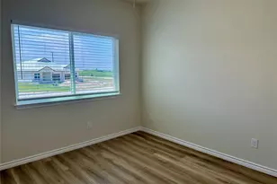 515 War Admiral Dr, Jarrell, TX 76537 - Photo 22