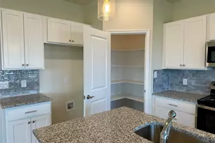515 War Admiral Dr, Jarrell, TX 76537 - Photo 6