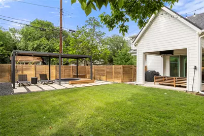 1129 Henninger Street #B, Austin, TX 78702 - Photo 30