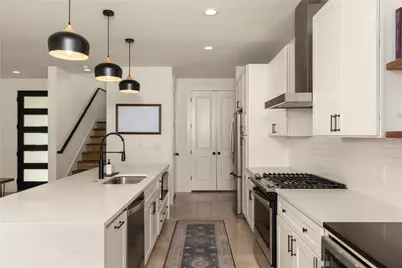 1129 Henninger Street #B, Austin, TX 78702 - Photo 6