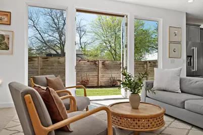 1600 Singleton Avenue, Austin, TX 78702 - Photo 4