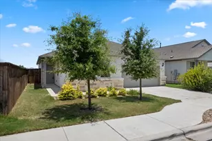 500 Stinchcomb Rd, Hutto, TX 78634 - Photo 2