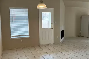 1618 Cottonwood Ct, Round Rock, TX 78664 - Photo 2