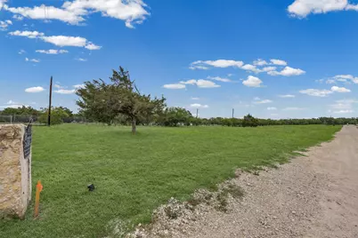 11622 Doyle Overton Road, Mustang Ridge, TX 78719 - Photo 8