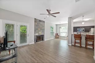 3011 Fruth St, Austin, TX 78705 - Photo 2