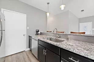 3011 Fruth St, Austin, TX 78705 - Photo 10