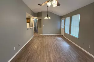 2221 Creekside Ln, Georgetown, TX 78626 - Photo 4