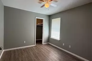 2221 Creekside Ln, Georgetown, TX 78626 - Photo 10